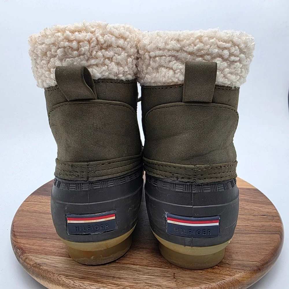 Tommy Hilfiger Women's Duck Boots Size 8M Olive Green Faux Fur Lined‎ TWRAELEN2